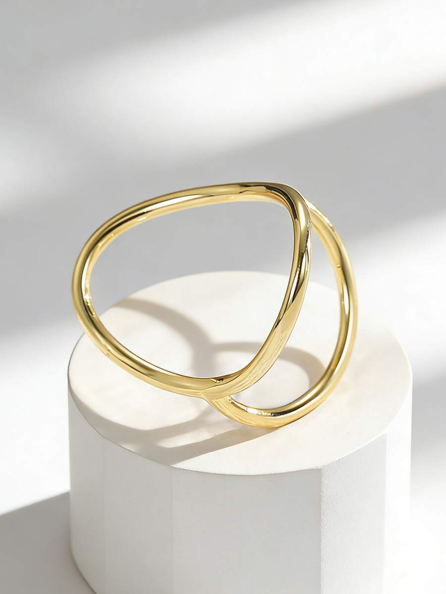 Charm-In Minimalist Hollow Oval Plated Gold Ring, Versatile For Commuting, Adds Elegance To Spring/Summer Outfits, Thoughtful Jewelry Gift - Gold - View 1