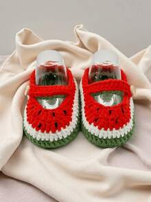 1 Đôi giày trẻ em móc thủ công họa tiết dưa hấu, màu đỏ, xanh lá cây và trắng, kiểu Mary Jane. - Đỏ - Xem 3