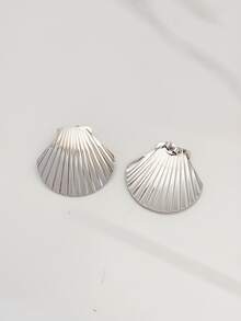 OBOVAY 1/2 Pairs Vacation Style 304 Stainless Steel Shell Stud Earrings, Versatile Metal Texture Earrings, Beach Style Accessories, Suitable For Young Women Attending Parties, Ideal Birthday Or Valentine's Day Gift For Mothers, Wives Or Friends. - Silver - View 7
