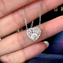 1件优雅仿锆石心形吊坠项链，时尚女士首饰，适合婚礼、情人节等场合佩戴。 - 銀色 - 查看 5