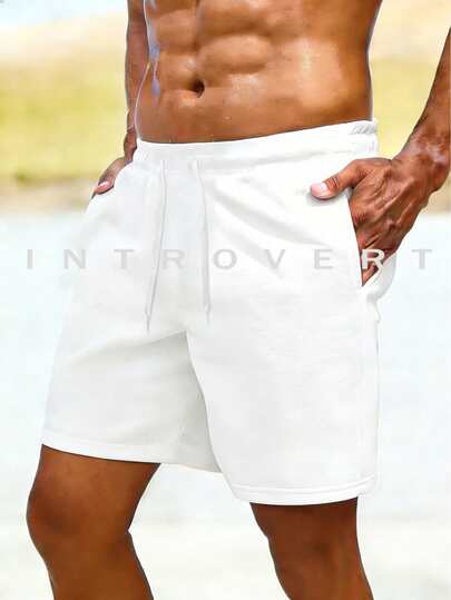 男士休闲运动短裤，抽绳腰带设计，纯色简约风格，适合户外活动