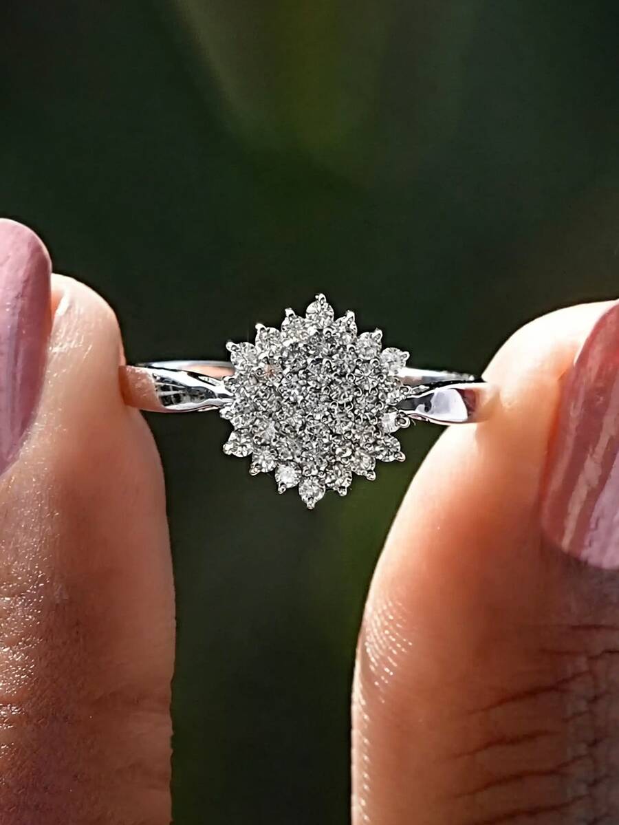 1枚S925纯银几何戒指，镶嵌合成锆石，优雅精致，适合女性日常佩戴。 - 銀色 - 查看 1