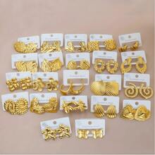 24 件套 - （随机款式）不锈钢金耳环，金心形/叶子形/翅膀形耳环，款式多样，设计优雅，低过敏性不锈钢耳环套装，送给女性朋友的完美耳环礼物。 - 金色 - 查看 2