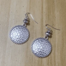 一对复古创意锤纹圆形吊坠耳环，时尚首饰，女士婚礼派对礼物 - 復古銀色 - 查看 7