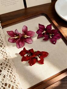 1pc Ethereal Artificial Lily Flower Hair Clip, Side Hair Clip For Beach Vacation, Photo Shoot, Wedding, Party, Sweet Girl Hair Accessory - Multicolor - View 5