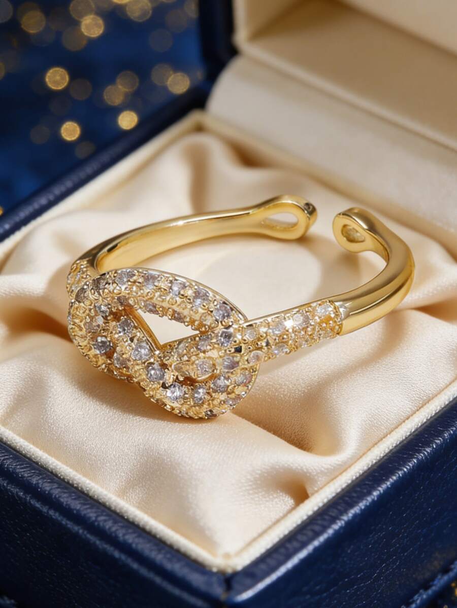 Damen Ring mit Goldbeschichtung und Zirkonia, geflochtenes verdrehtes offenes verstellbares Band + komplett mit Zirkonia-Steinen besetzt, minimalistischer eleganter Stil, geeignet für den täglichen Gebrauch/vielseitig einsetzbar, tolles Geburtstagsgeschenk für Modebewusste - Gold - Übersicht 1