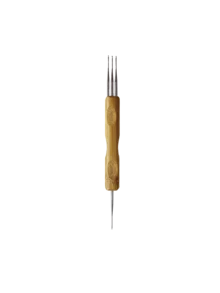 [碳化竹柄雙頭鉤針]0.5/0.75mm雙頭款式，含1+2、1+3兩種組合，多用途無需頻繁更換針頭。單針頭可完成接髮等精細操作，多針頭可固定髮絲，更高效管理毛躁。碳化竹柄舒適握感，適用於編織髒辮與美髮沙龍 - 竹柄雙頭鉤針 - 查看 13
