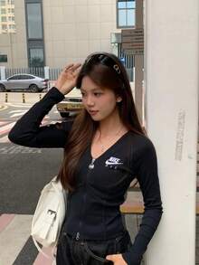 Áo khoác ngắn Nike Sportswear logo thêu, khóa kéo đôi, họa tiết xương cá. - màu đen - Xem 8
