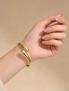 2pcs 18K Water Drop Bangle Bracelets, Suitable For Any Occasion - Gold + Silver - View 6
