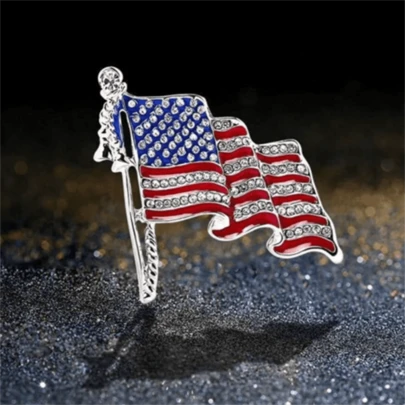 1ชิ้น เข็มกลัดแฟชั่นลายธงชาติอเมริกันเคลือบอีนาเมล ประดับเพชรคิวบิกเซอร์โคเนีย, เข็มกลัดติดปกเสื้อสำหรับกระเป๋าเป้และปกเสื้อ, เครื่องประดับสุดประณีต