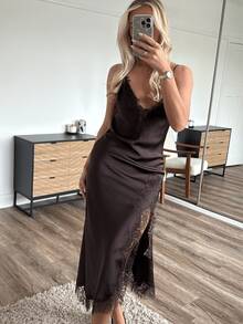 HZXVIC 新款欧美风性感缎面吊带连衣裙 - 蕾丝边V领不对称下摆中长连衣裙，优雅夏季款 - 咖啡棕 - 查看 4