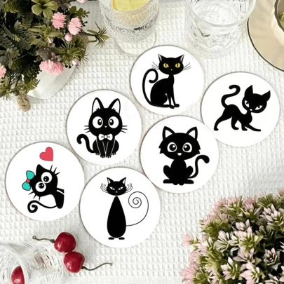 Posavasos redondo con silueta minimalista de gato negro, con varias siluetas de gatos negros en un estilo minimalista, con líneas simples y fluidas, capas visuales ligeras, combinando estética minimalista y adorable