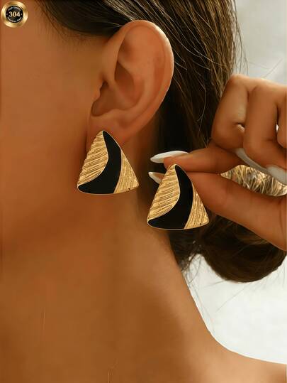 2 Pairs Of White And Black Triangular Drop Earrings, 2026 New Product, French Retro Fashion Stainless Steel Material, Hypoallergenic Earrings, Luxurious And High-End Personalized Line Design Style, Very Suitable As Valentine's Day Gifts, Mother Gifts, Birthday Dress Accessories, Beach And Seaside Bohemian Style, Mardi Gras, Stainless Steel Jewelry