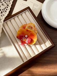 1个法式浪漫波浪边人造蝴蝶兰发夹，营造温柔氛围的花朵发夹，度假风发夹，人造蝴蝶兰花朵发夹，仙气波浪边设计，春夏度假风发饰，柔美波浪边蝴蝶兰发夹，甜美氛围发夹，度假风后枕发夹，优雅爪夹 - 彩色 - 查看 13