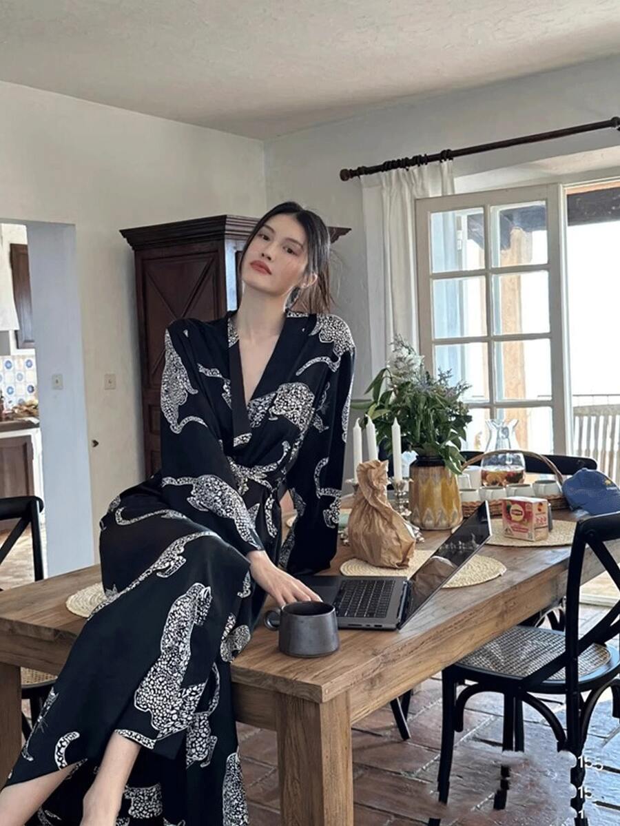 Áo ngủ dài tay họa tiết da báo, áo ngủ/áo choàng dài ngang gối cho nữ mùa xuân thu hè, có thể mặc ngoài, áo choàng tắm nữ, áo choàng tắm dài tay.