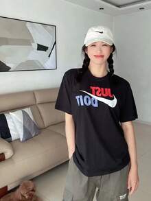 Nike Sportswear Just Do It Retro American Style Letter Breathable Print Crew Neck Short Sleeve T-Shirt, Black & Red - 黑色 - 查看 7