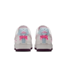 Nike Wmns Air Force 1 'Valentine's Day' 2026  IQ4937-161 - 白粉紅藍 - 查看 8