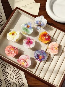 1个法式浪漫波浪边人造蝴蝶兰发夹，营造温柔氛围的花朵发夹，度假风发夹，人造蝴蝶兰花朵发夹，仙气波浪边设计，春夏度假风发饰，柔美波浪边蝴蝶兰发夹，甜美氛围发夹，度假风后枕发夹，优雅爪夹 - 彩色 - 查看 2