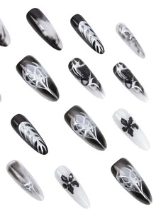 Sanrio 用这套30片装的假指甲来改变你的指甲吧！这款假指甲采用长杏仁形设计，融合了复古暗黑哥特风、前卫朋克风、Y2K甜美酷炫风以及现代休闲极简主义风格。 - 黑與白 - 查看 2