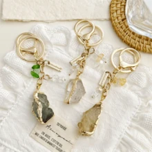 1件 2026新款不对称天然玫瑰石英和紫水晶宝石钥匙扣，独特幸运水晶吊坠，学生、情侣、生日、节日、圣诞节礼物、游戏玩家礼物、减压玩具 - 彩色 - 查看 3