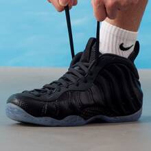 Zapatillas de baloncesto Nike Air Foamposite One clásicas, retro, versátiles y cómodas de caña alta para hombre - Negro - Ver 2