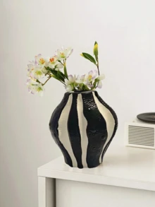 波西米亚风黑白条纹树脂花瓶，适合插鲜花——现代简约花瓶，也可插香蒲草。是客厅、茶几或书架的理想装饰品，也是一份精美的礼物。客厅装饰 | 波西米亚风花瓶 | 罗纹纹理花瓶，花瓶装饰。 - 黑白紋 - 查看 11