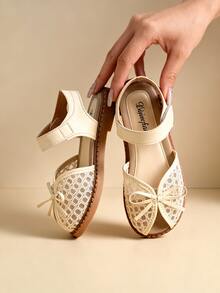 EUR 23-36 Sizes Toddler Kids Girls Beige PU Leather & Lace Open-Toe Sandals, Delicate Bow Detail Adjustable Ankle Strap With Soft Padded Insole & Non-Slip Rubber Sole, Casual Summer Shoes For Beach Vacation, Daily Play, Birthday Party & Family Outings - 米色 - 查看 6