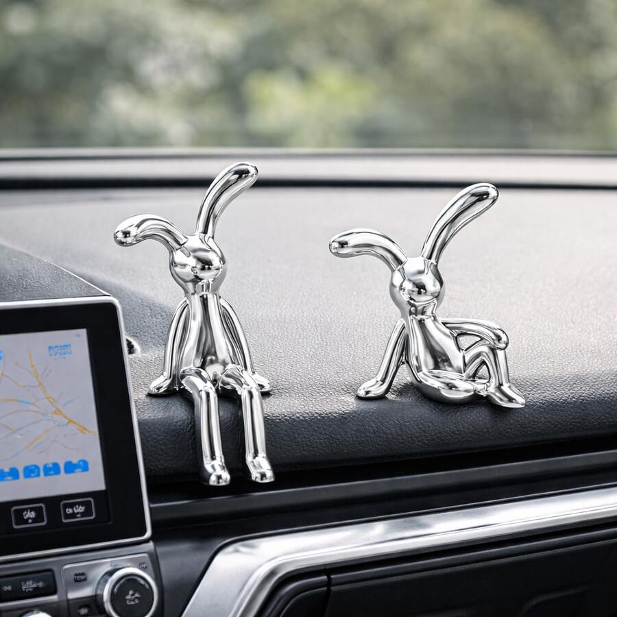 Decoración creativa de conejo para el salpicadero del automóvil, adecuada para accesorios de automóvil y decoración del coche, figurita adorable de conejo con brillo metálico, diseñada especialmente para la decoración del interior del automóvil, acento perfecto con tema de Pascua, agrega diversión y estilo a la conducción diaria, decoración compacta para fiestas, temporadas y uso cotidiano