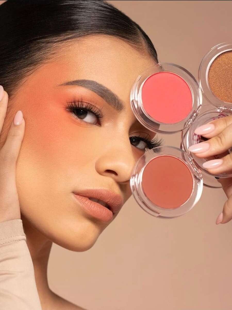 Pink Up Individual Blush Soft And Long-Lasting Matte Compact Blush For All Skin Types 4g - 01 Royal Coral - View 1
