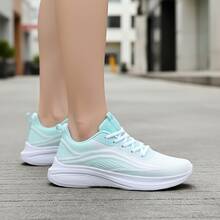 Tenis de mujer casuales y deportivos, zapatillas de malla transpirable con suela de goma suave, zapatos para mujer cómodos y ligeros para correr, tenis para mujeres con cordones y plataforma de estilo moderno y elegante, calzado deportivo con amortiguación y suela flexible de alta calidad. - Verde - Ver 6