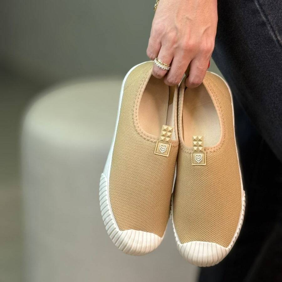 Laviey Women's Adult Slip-On Sock Sneakers, Easy To Put On, Lightweight, Casual, Gym, Sizes 34 To 39 - Màu Khaki - Xem 1