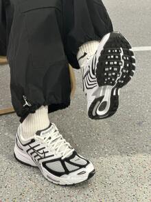 Nike Air Pegasus 2005 舒适、时尚、防滑、耐用、透气低帮休闲城市通勤跑鞋，男女通用，黑白 - 黑與白 - 查看 7