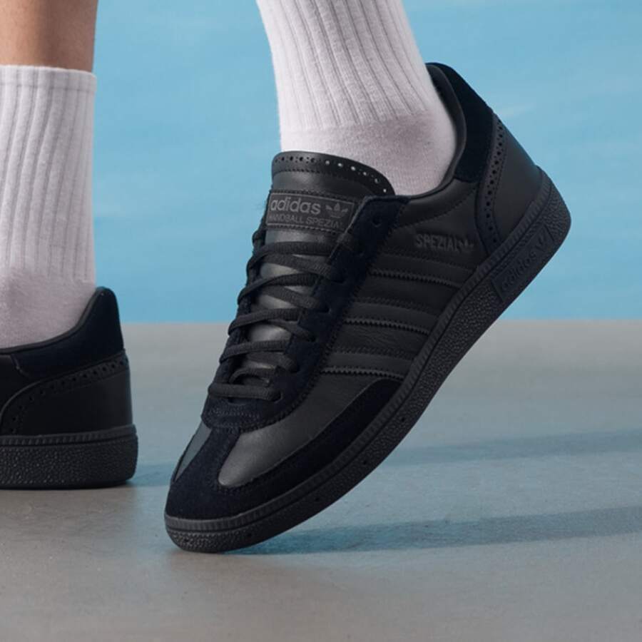 adidas originals HANDBALL SPEZIAL 舒適柔軟 板鞋 男女同款 黑色 - 黑色 - 查看 1