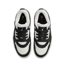 Nike 新款可视化气垫缓震女式户外篮球鞋，AJ4 RM 强力抓地轻便舒适中帮篮球鞋，多色拼接休闲运动鞋，篮球场必备，FQ7938-100 - 黑白紅 - 查看 6
