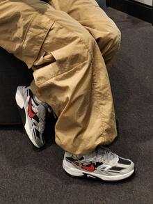 Nike JAM “金属银” 舒适百搭、防滑耐穿的低帮篮球鞋，女款，白/灰/黑 - 白灰黑 - 查看 8