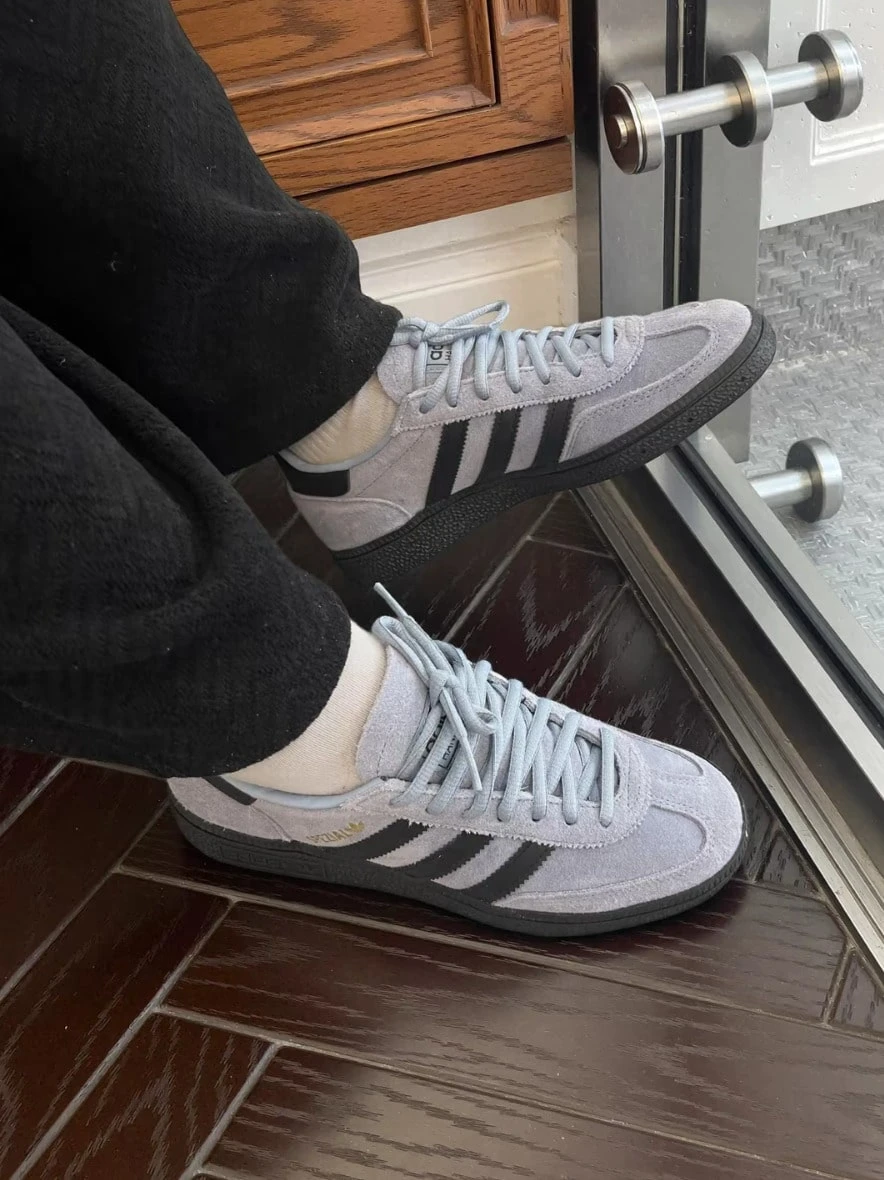 adidas originals HANDBALL SPEZIAL 舒適百搭 耐磨 低筒 板鞋 男女同款 藍黑色 - 藍黑色 - 查看 1