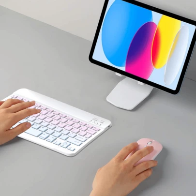 无线蓝牙键盘鼠标套装，超薄便携紧凑型无线键盘鼠标套装，兼容安卓、Windows平板电脑、智能手机、iPad Pro、iPad Air、iPad Mini、iPadOS/iOS 13及以上版本（渐变粉色）