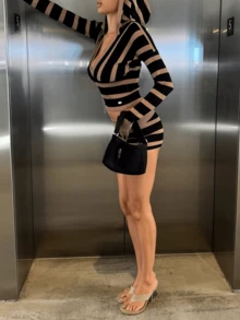 Women Striped Knit Micro Shorts Fold Over Elastic Waist Slim Fit Mini Bottom Y2k Lounge Sweater Shorts - màu đen - Xem 6