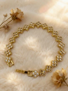 Chic Dainty Flower Rhinestone Bracelet – Add A Touch Of Glitter To Your Outfit - Gold - View 2