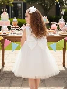 高端年轻女孩珍珠镂空后背可拆卸蝴蝶结网纱公主裙，花童婚礼派对礼服 - 白色 - 查看 4