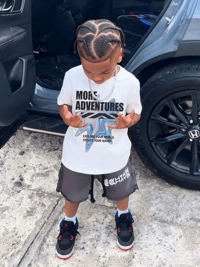 1 pieza Camiseta de manga corta y cuello redondo con estampado casual para niños pequeños, ropa de verano para estudiantes - ¡Una camiseta versátil y alegre que trae alegría y felicidad a cada niño!