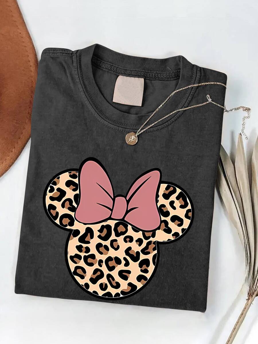 Disney Official Authorization | Mickey Mouse Leopard Print T-Shirt For Men And Women-Casual Short Sleeves-Opaque Fabric With Pink Bow Design-Machine Washable-Suitable For Summer Wear. - 黑色 - 查看 1