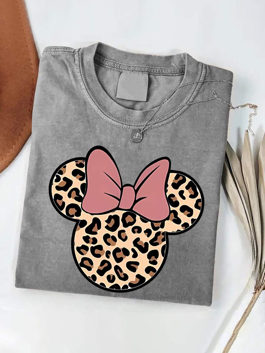 Disney Official Authorization | Mickey Mouse Leopard Print T-Shirt For Men And Women-Casual Short Sleeves-Opaque Fabric With Pink Bow Design-Machine Washable-Suitable For Summer Wear. - 灰色 - 查看 1