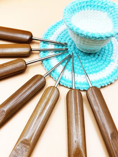 Single-Head Bamboo Crochet Hook, Classic Rustic Design, Available In 0.5/0.75/1.0/1.5/2.0/2.5/3.0mm Sizes, Comfortable Crafting Yarn Knitting Needles, Suitable For Arthritis Hands, For Weaving And Handicrafts