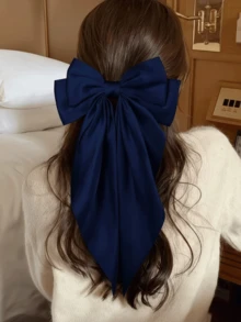 4件套大号缎面蝴蝶结发夹，女士及女孩超大长尾丝绸蝴蝶结发饰，法式优雅美学发夹，适合情人节、斋月、婚礼、派对、日常佩戴（藏青色蝴蝶结、蓝色蝴蝶结、白色蝴蝶结） - 彩色 - 查看 4