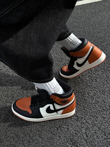 Nike Jordan Air Jordan 1 "Shattered Backboard" 2025 Retro Version, Soft & Comfortable, Non-Slip , High-Top, Retro Basketball Shoes, White/Black/Orange - Black Orange - View 6