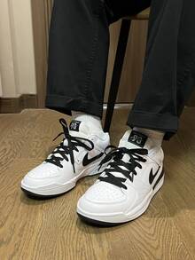 Nike Jordan Stadium 90 织物合成皮革圆头系带低帮休闲鞋，男款，白色和黑色 - 白黑 - 查看 6