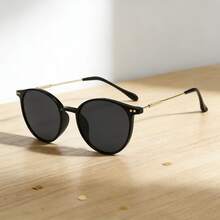 1pc Women's Fashionable Retro Chic Eyeglasses - Black - View 2