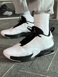 Nike Jordan Max Aura 6 Comfortable, Versatile, Slip-Resistant, Durable Low-Top Casual Shoes For Men, White - White - View 9