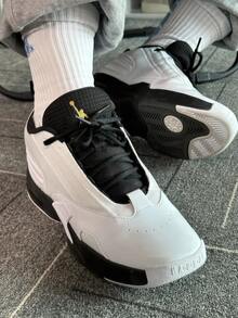 Nike Jordan Max Aura 6 Comfortable, Versatile, Slip-Resistant, Durable Low-Top Casual Shoes For Men, White - White - View 8